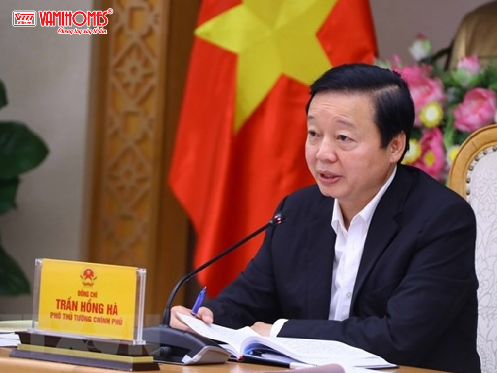 Phó Thủ tướng Trần Hồng Hà phát biểu. 
